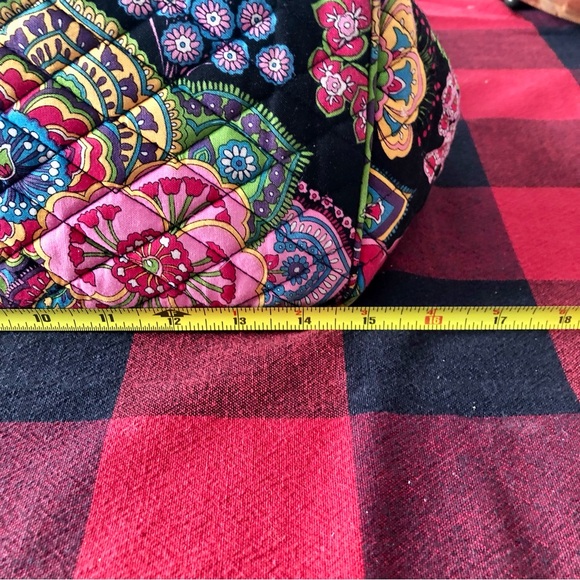 Vera Bradley Pleated Tote Retired Vibrant Pattern “Symphony in Hue” - Picture 11 of 14